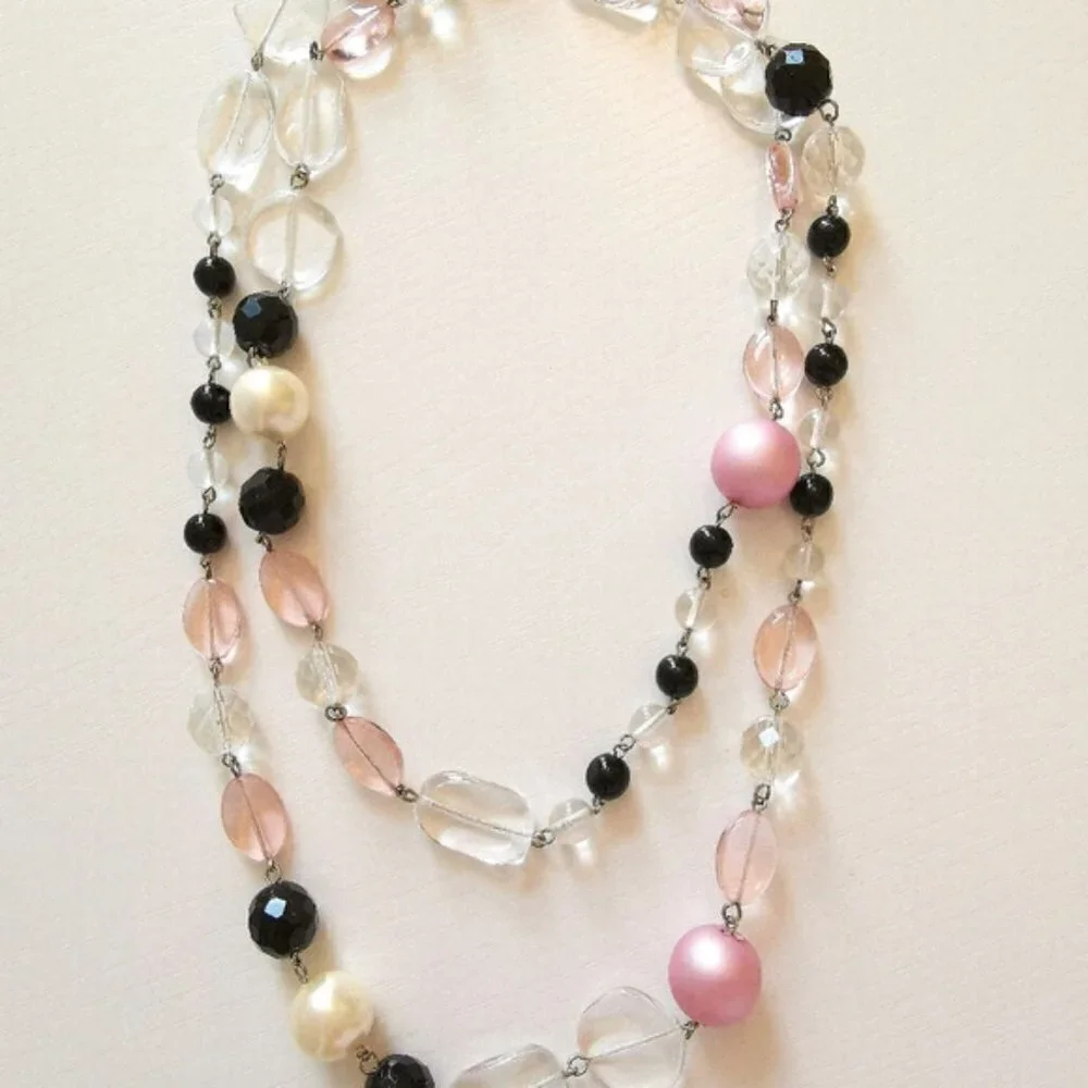 Vintage Czech Art Glass necklace Pink black